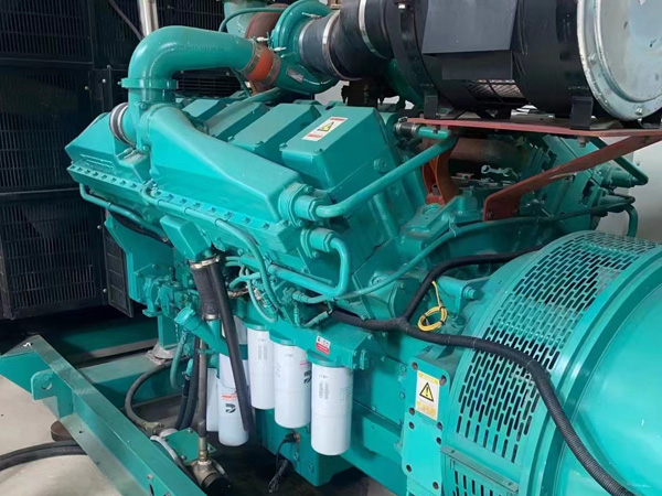 陵川更换100kW柴油发电机组机油时，需要注意哪些事项？